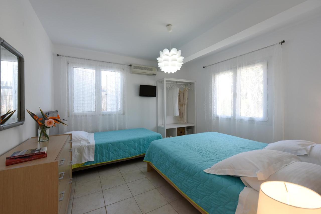 Tsakanos Apartments Adamantas  Exterior photo