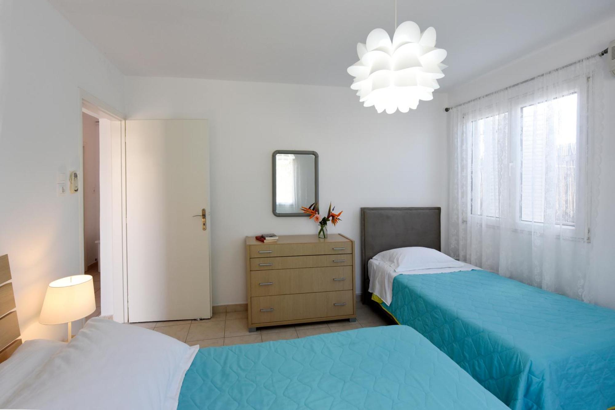 Tsakanos Apartments Adamantas  Room photo