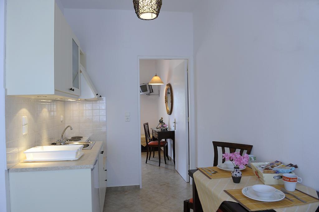 Tsakanos Apartments Adamantas  Room photo