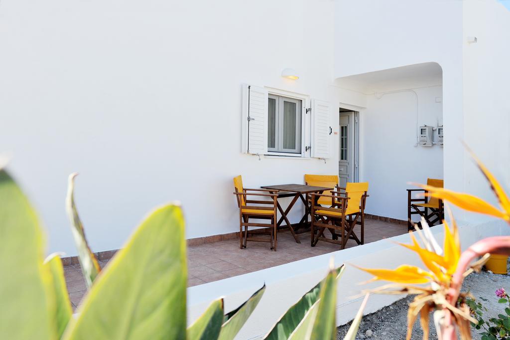 Tsakanos Apartments Adamantas  Exterior photo